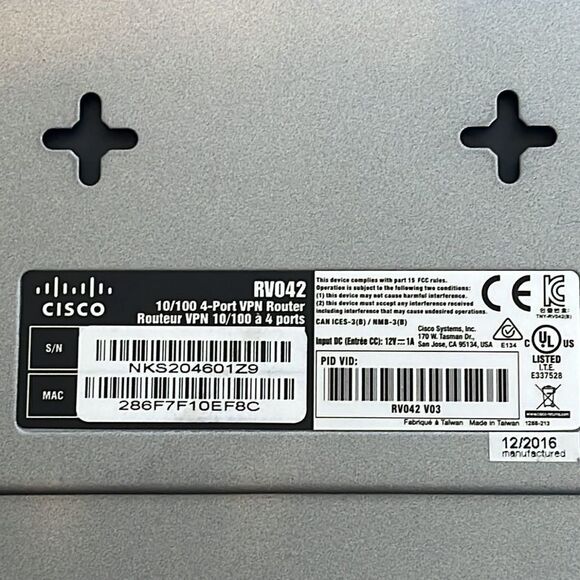 CISCO Router RV042 - Picture 5 of 5
